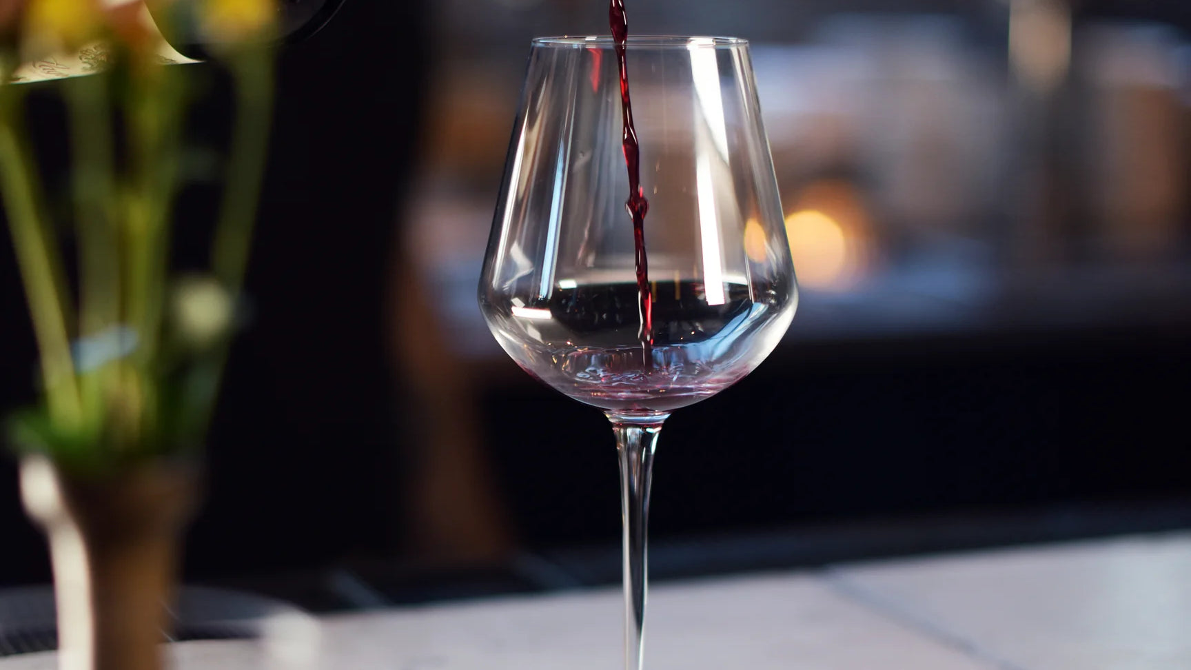 Pouring Perfection: Mastering the Art of Wine Service