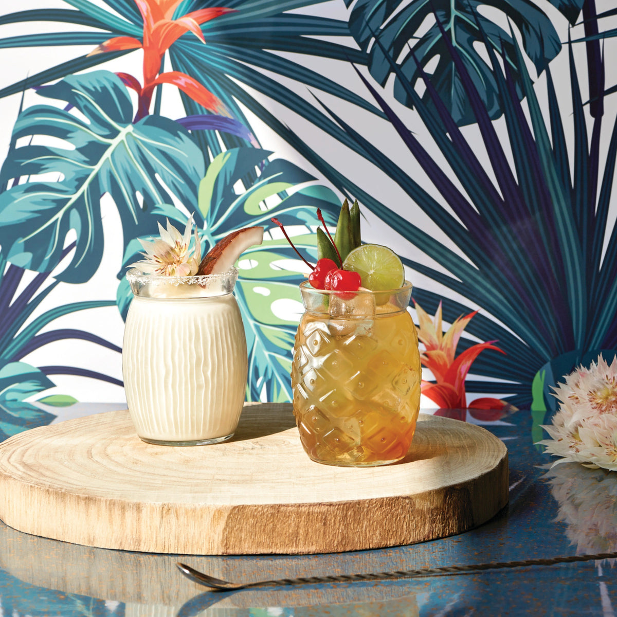 Bartender Sweet Cocktail Coconut Glasses